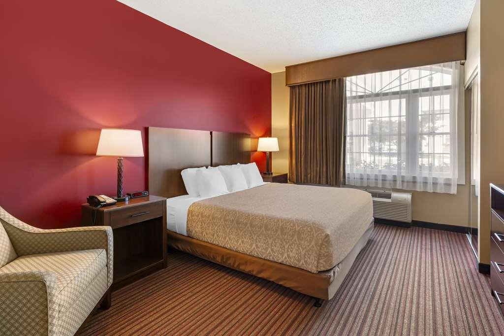 Best Western Plus Dutch Haus Inn And Suites Columbiana Quarto foto